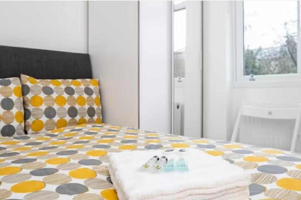 Great Location Service And Stay Double Ensuite Room With Shared Kitchen- 5Mins Walk From Tufnell Park Londres Exterior foto